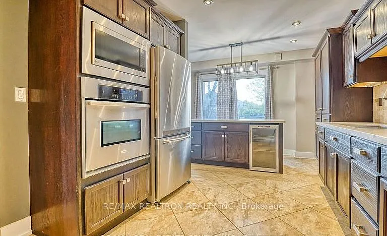 90 Oke Rd #MAIN FLOOR — Photo 15