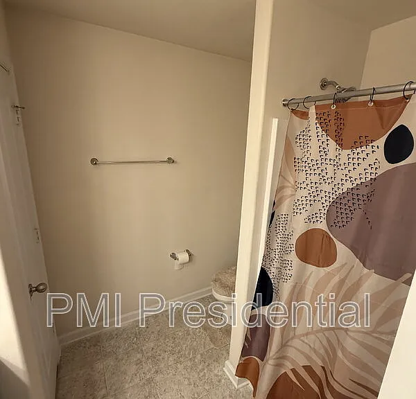 7044 Hepworth Dr — Photo 10