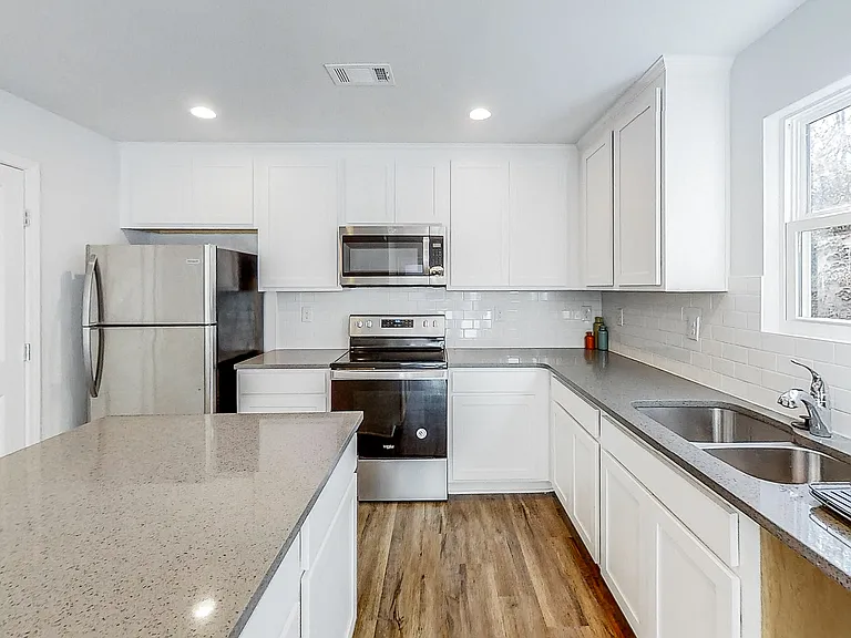 Lotus Ave NW — Photo 10