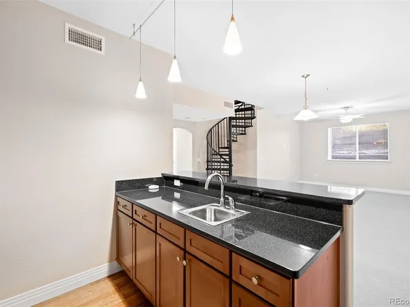 9019 E Panorama Circle #D211, Englewood, CO 80112