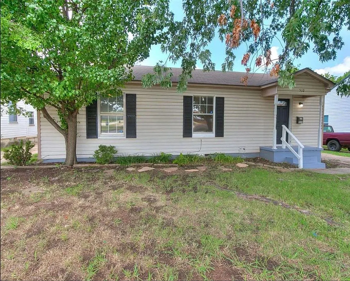 Charming & Refreshed 4 Bed / 1 Bath Home in Midwest City $1,450/mo — Photo 1