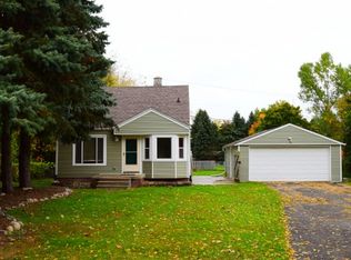 2661 Shimmons Rd, Auburn Hills, MI 48326