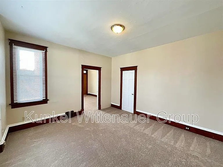 907 N Church St — Photo 5