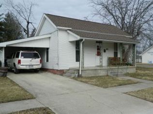 201 W Summit St, Fairfield, IL 62837