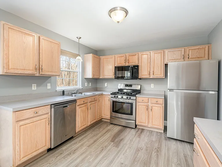 247 Buckley Dr — Photo 7