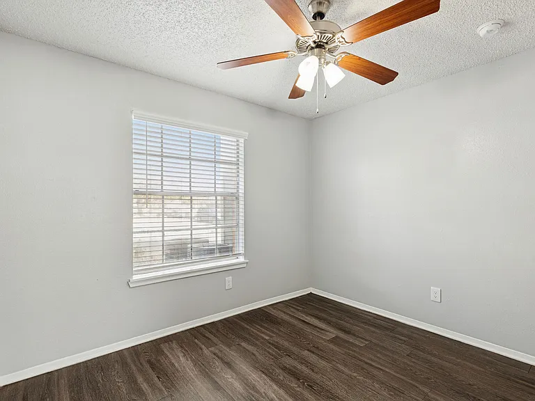 Belmont Place — Photo 14