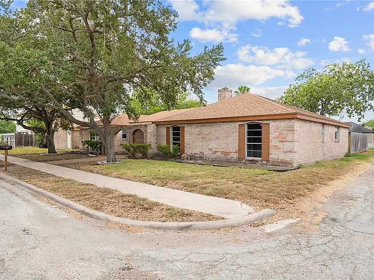 5009 Wingfoot Ln #B — Photo 3