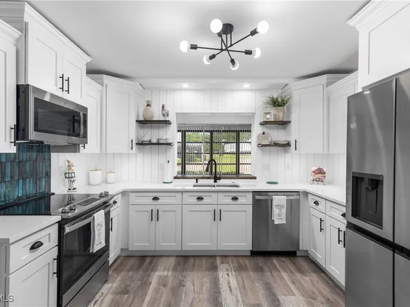 7084 E Brandywine Cir, Fort Myers, FL 33919