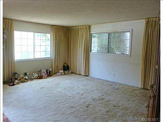 5th image of 23825 Vanowen St