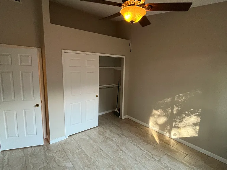 6303 Santee — Photo 20