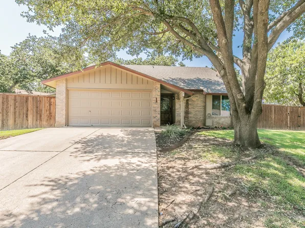 3201 Scenic Hills Dr, Bedford, TX 76021
