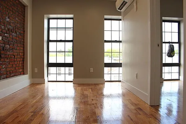 Rented by null | media 27