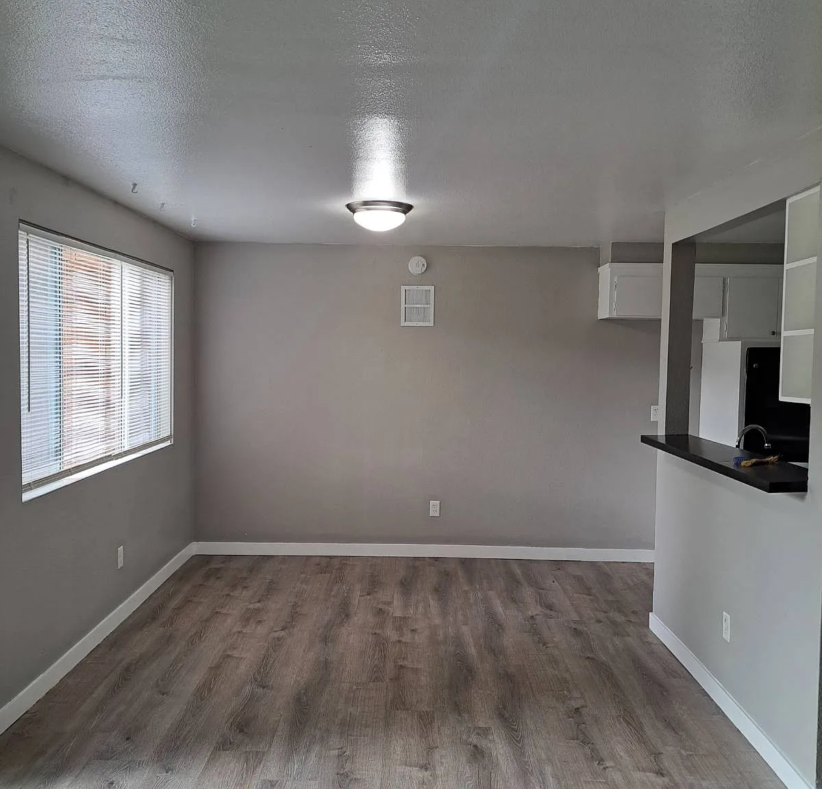 2 bed, 1.5 bath, 1372 sqft, $2,185 — Photo 4