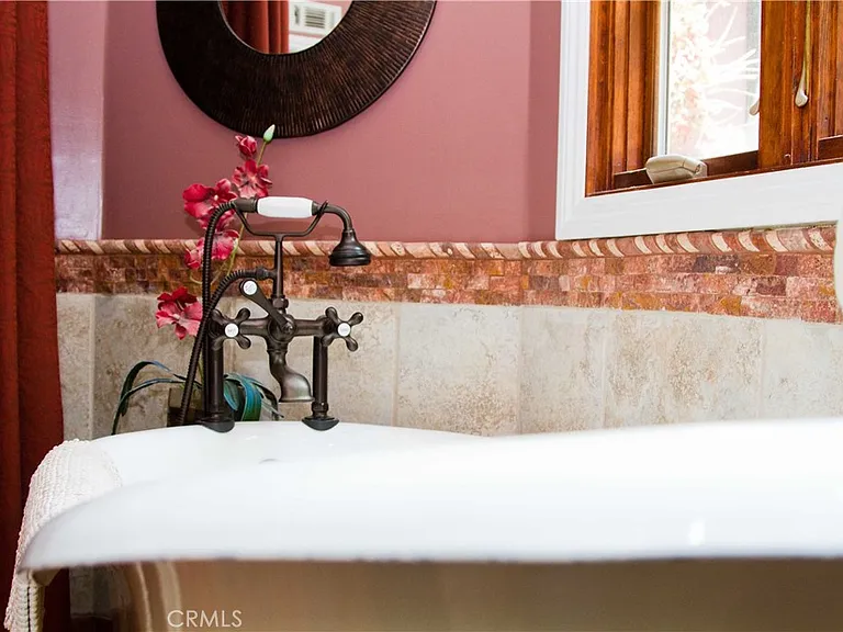 2318 Holly Dr — Photo 20