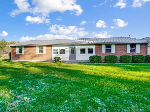 9595 N Montgomery County Line Rd W, Englewood, OH 45322