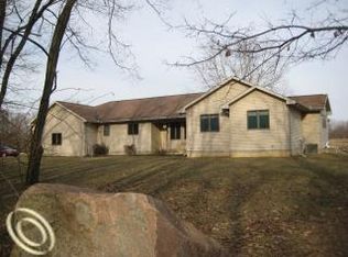 9746 Wiggins Rd, Howell, MI 48855