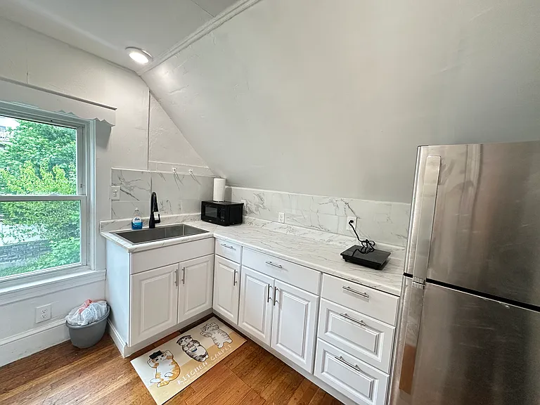 76 Faywood Ave #2UP — Photo 6