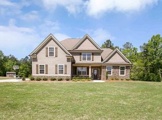 124 Gracie Gardens Ct, Newnan, GA 30263