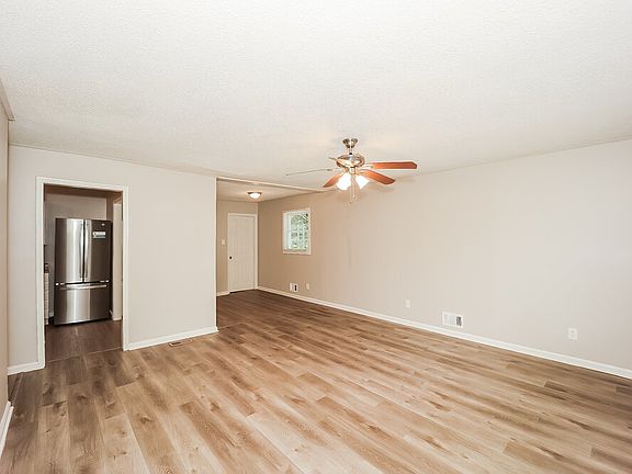 5th image of 2680 Carriage Ln
