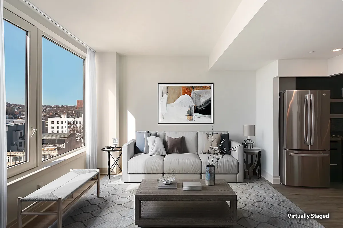 5 Bay Street 8II