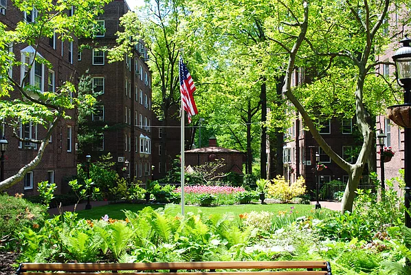 Sold by Landmarc Group | media 12