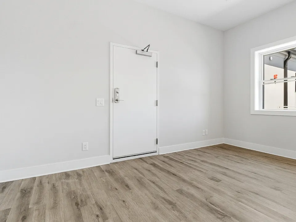 350 W Main Ave #205