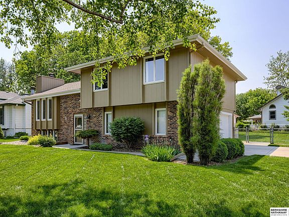 4th image of 5054 S 161st Cir