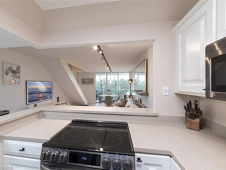 5 Bluebill Ave #305/405 — Photo 21
