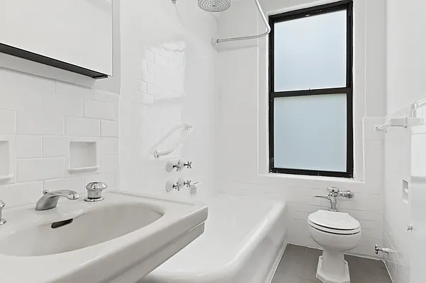 Rented by Akelius Real Estate Management | media 2