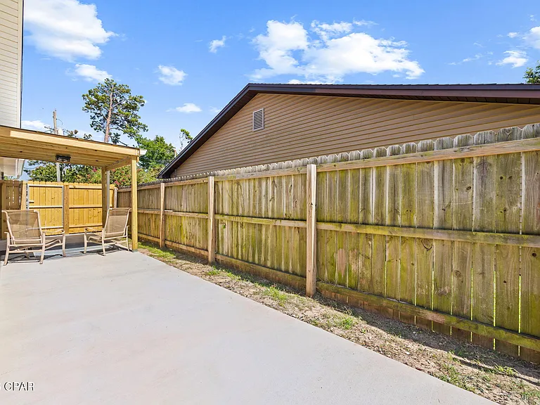 1824 Alabama Ave — Photo 22