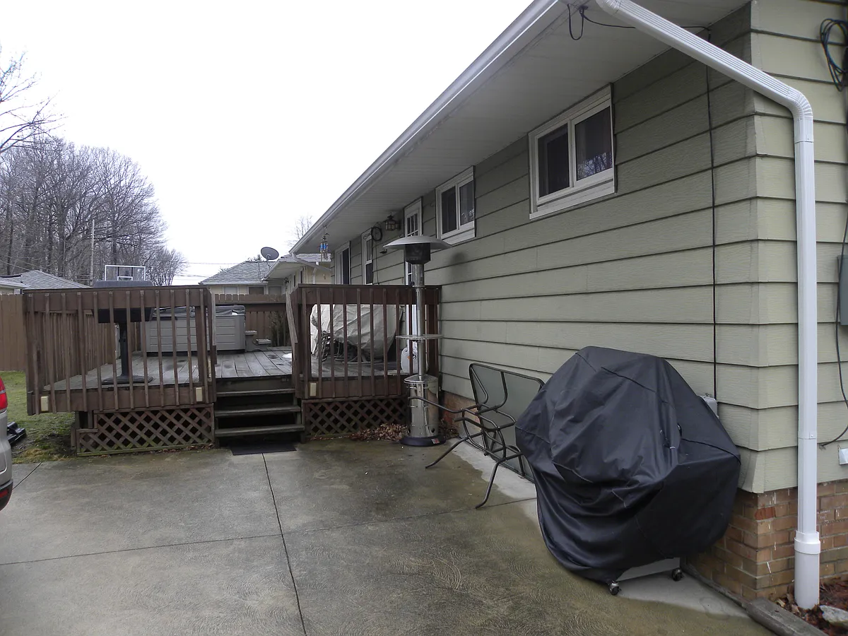 Building Photo - 5915 Amrap Dr