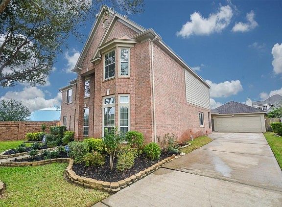 2nd image of 5918 Willowfield Ct