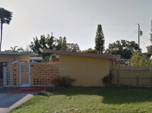 1104 Westminster St W, Lehigh Acres, FL 33936