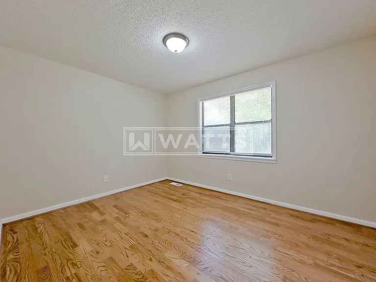 1036 Rose Hill Cir — Photo 15