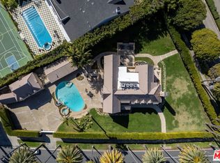 809 N Canon Dr, Beverly Hills, CA 90210