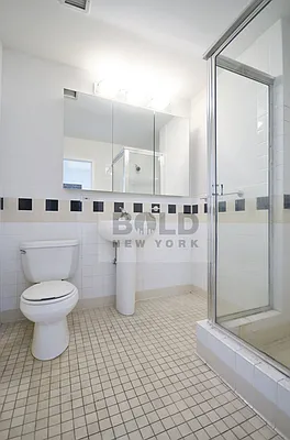 Rented by Bold New York | media 33