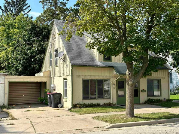 121 Grove St, Waterloo, WI 53594