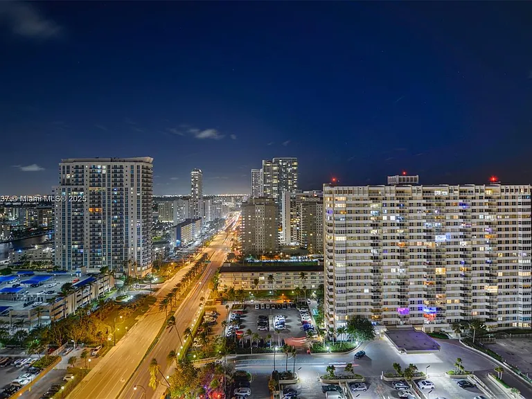 1980 S Ocean Dr #PHM — Photo 18
