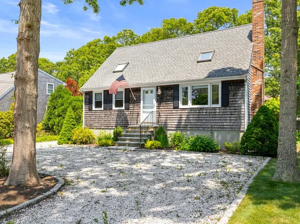 44 Woodside Drive, East Falmouth, MA 02536