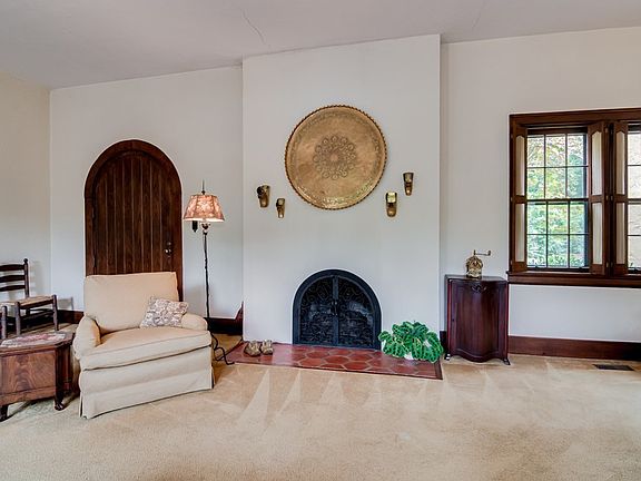 4th image of 557 Highland Park Drive