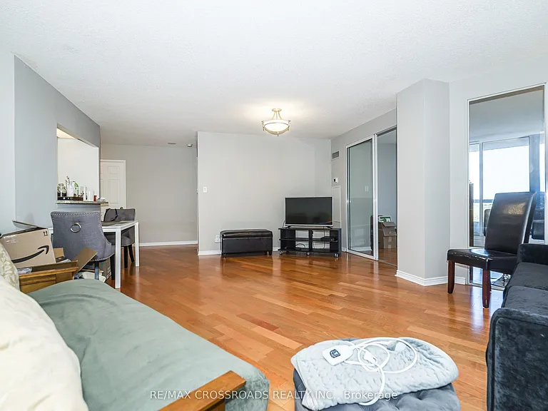 10 Guildwood Pkwy #1132 — Photo 24