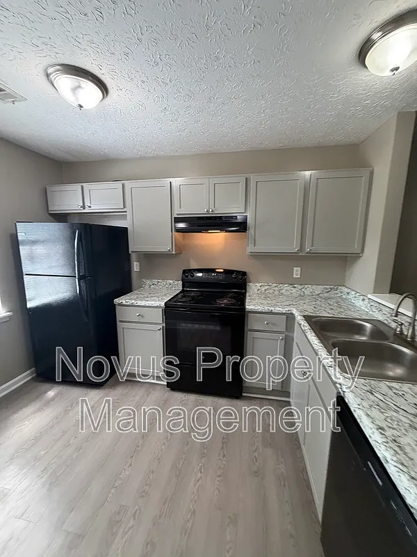 2 bed, 1.5 bath, 1050 sqft, $1,185 — Photo 4