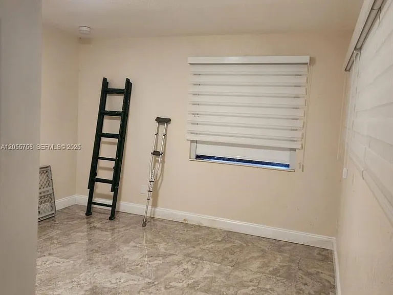 11130 N Lakeview Dr #1 — Photo 14