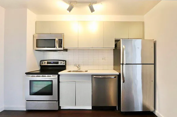 Rented by Arche Nest LLC | media 28