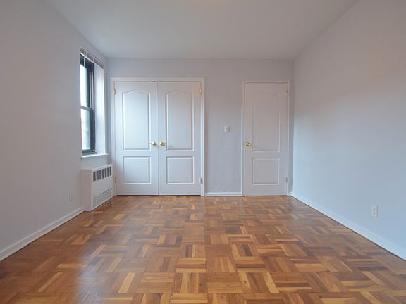 Harbor House - Bedroom - H43-04J