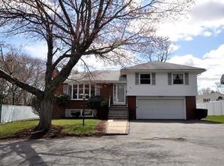 12 Seminole Ave, Arlington, MA 02474