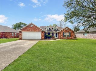 1875 Lancaster Dr, Springdale, AR 72762