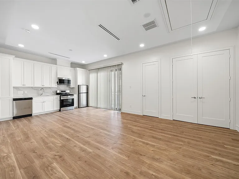 1839 Colquitt St — Photo 17