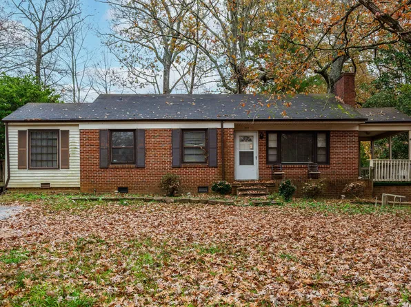 1655 Oakdale Cir, Henderson, NC 27536