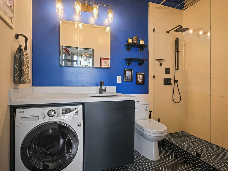 108 W 2nd St #902 — Photo 8